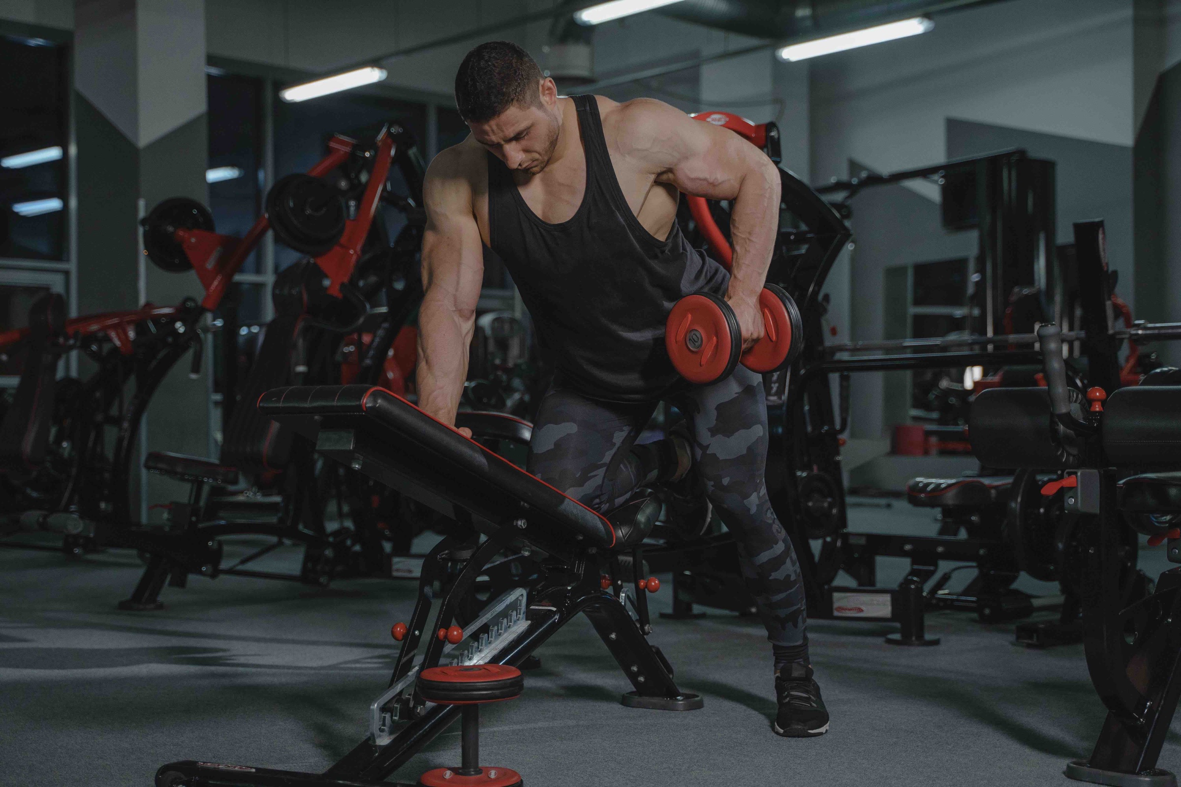 Effective Tricep Workouts with Dumbbells: Sculpt Stronger Arms