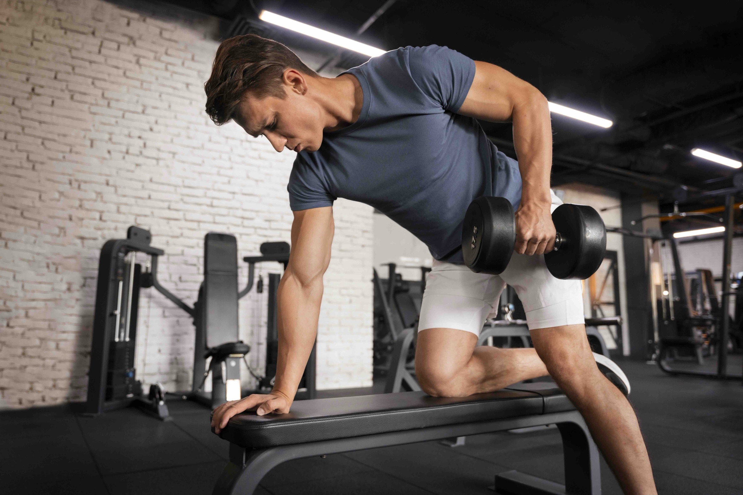 Effective Dumbbell Row Techniques for Building Back Strength and Muscle Mass