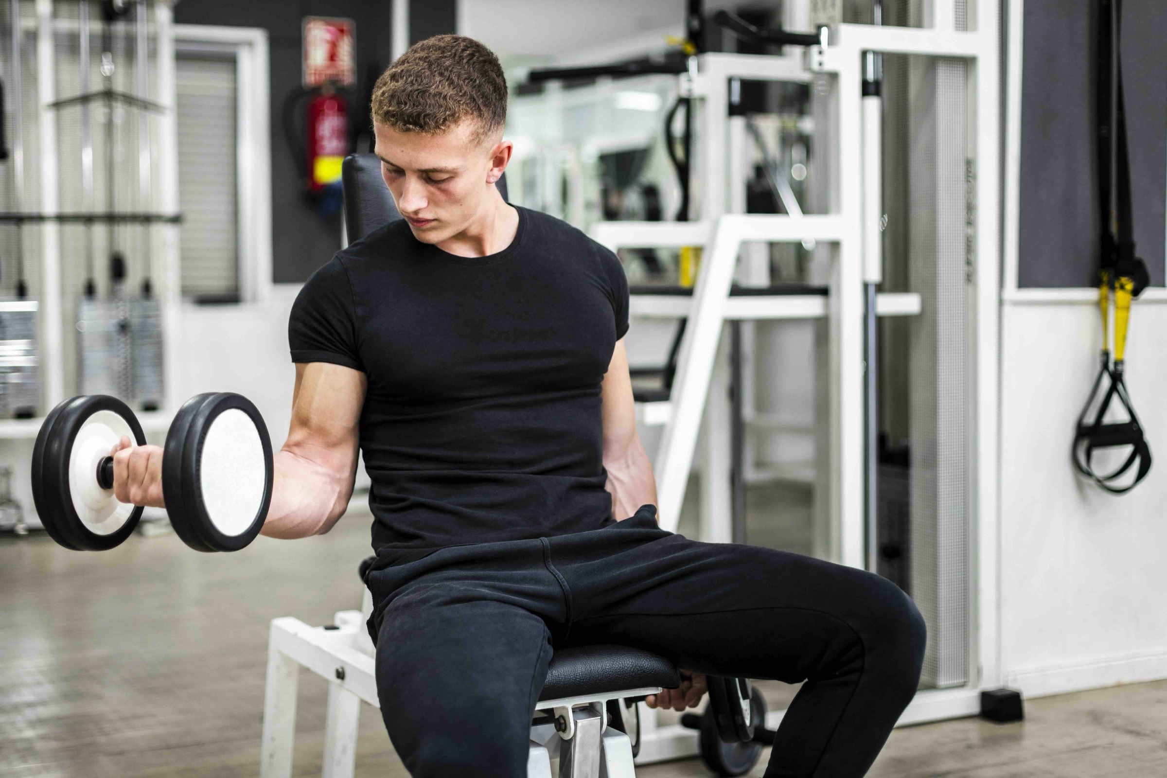 Ultimate Guide to Incline Dumbbell Curl for Peak Bicep Development