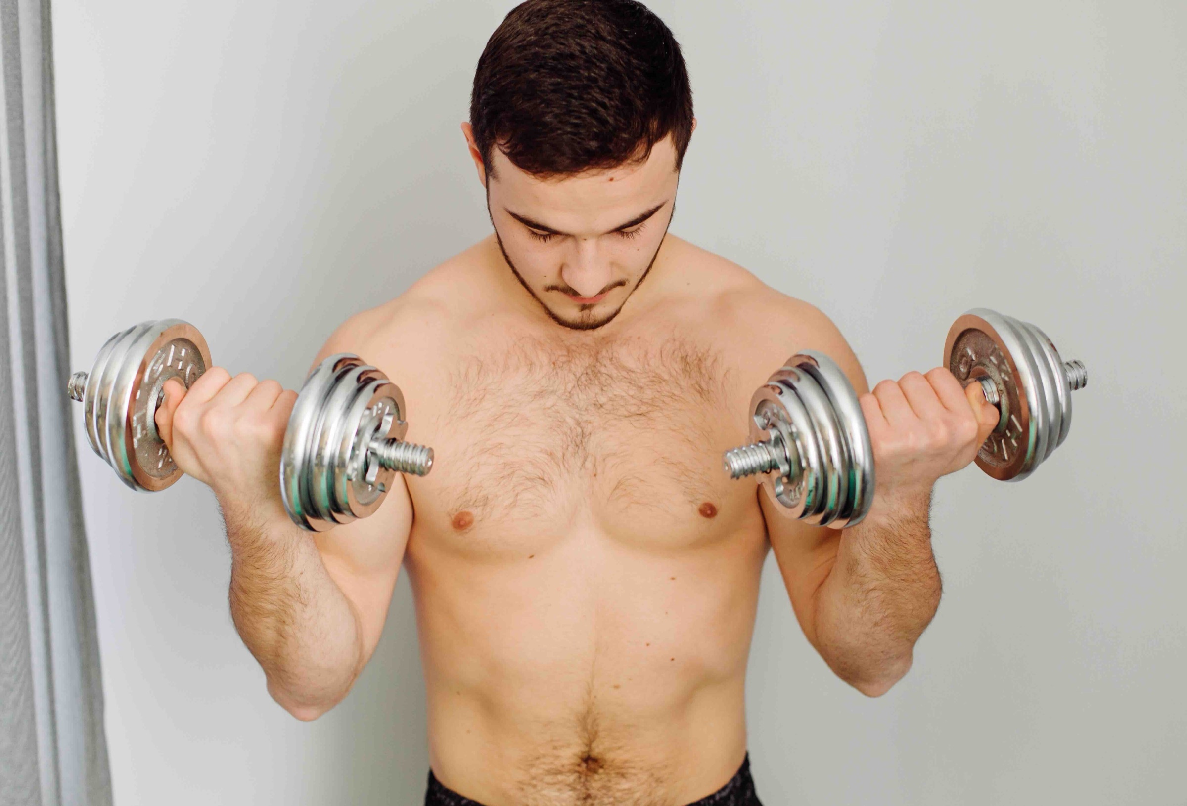 Unlock the Power of Reverse Curls: Tips for Perfecting Your Bicep Routine